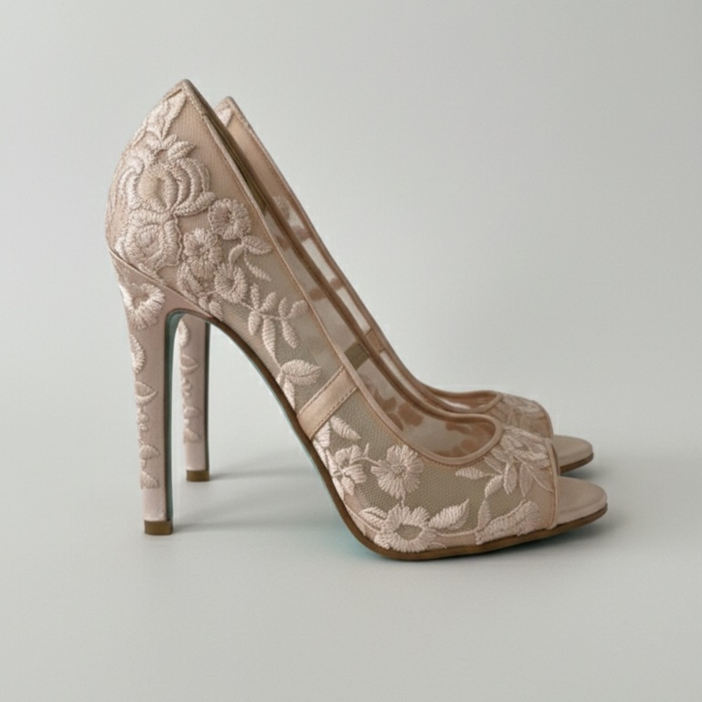 Steve Madden Floral Embroidered Heels - light pink - Picture 2 of 7